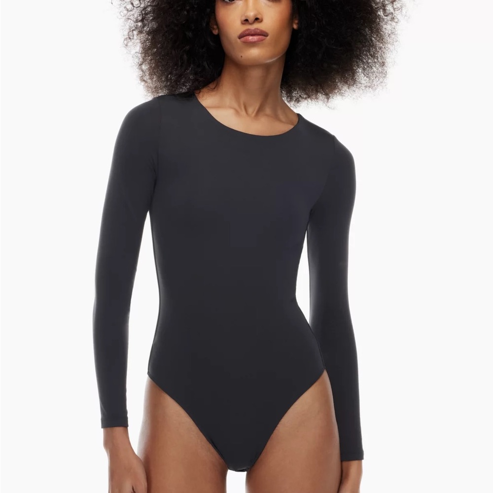 Babaton Contour Crew Longsleeve Bodysuit Size: M